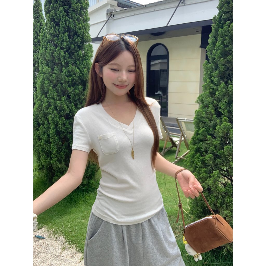 Korean V-Neck Short Sleeve T-Shirt for Women Summer New Slim Fit Top