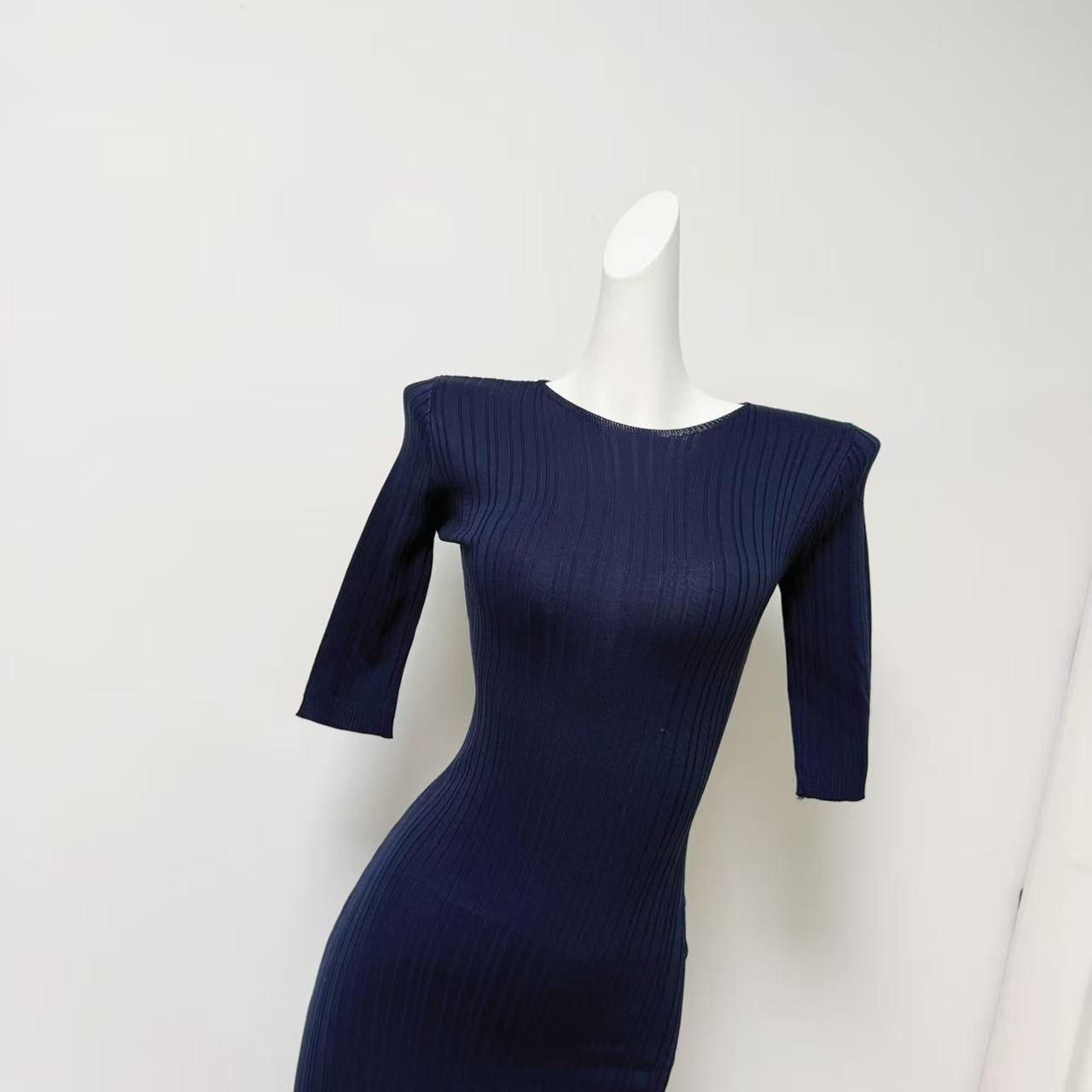 Women's Knit Sleeveless Bodycon Dress Slim Fit Street Style - Image 2