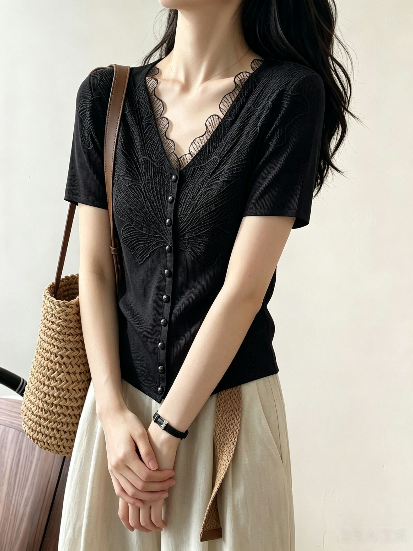Women's V-Neck Short Sleeve Knit T-Shirt with Lace Trim 2026 Summer - Image 2