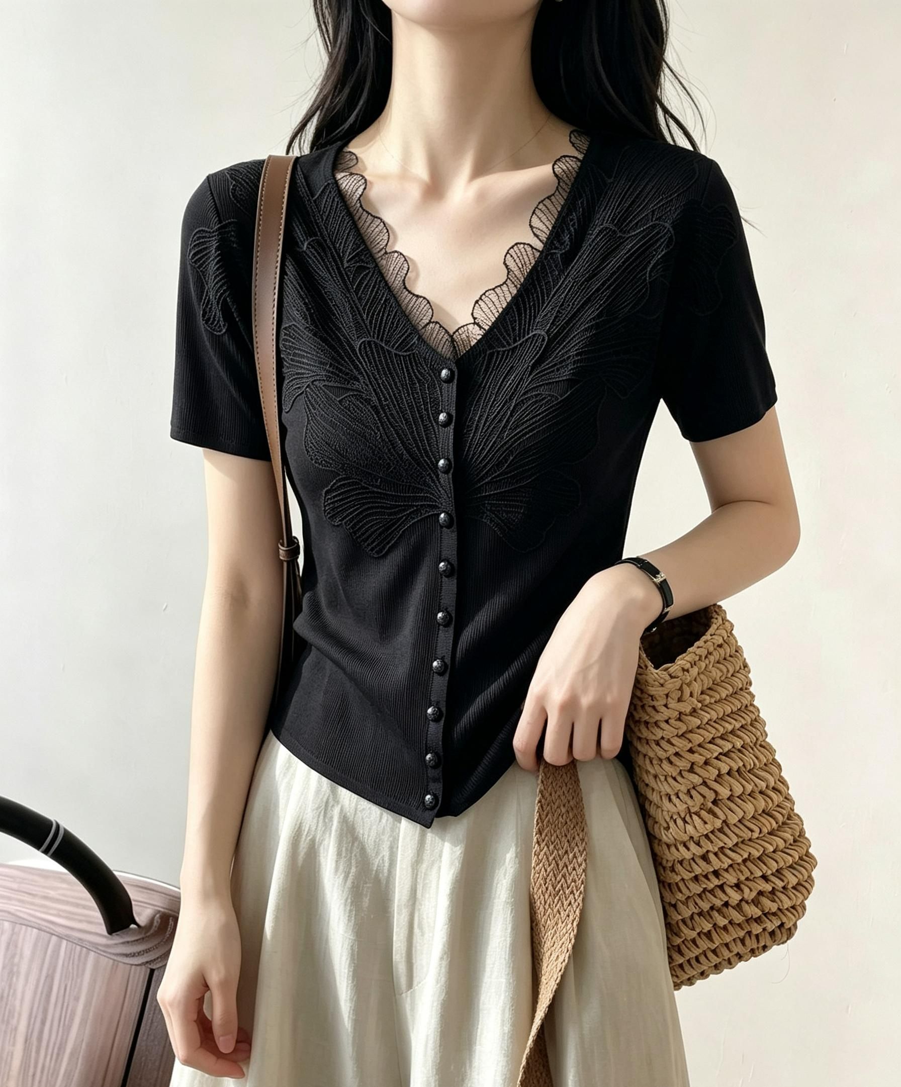 Women's V-Neck Short Sleeve Knit T-Shirt with Lace Trim 2026 Summer - Image 3