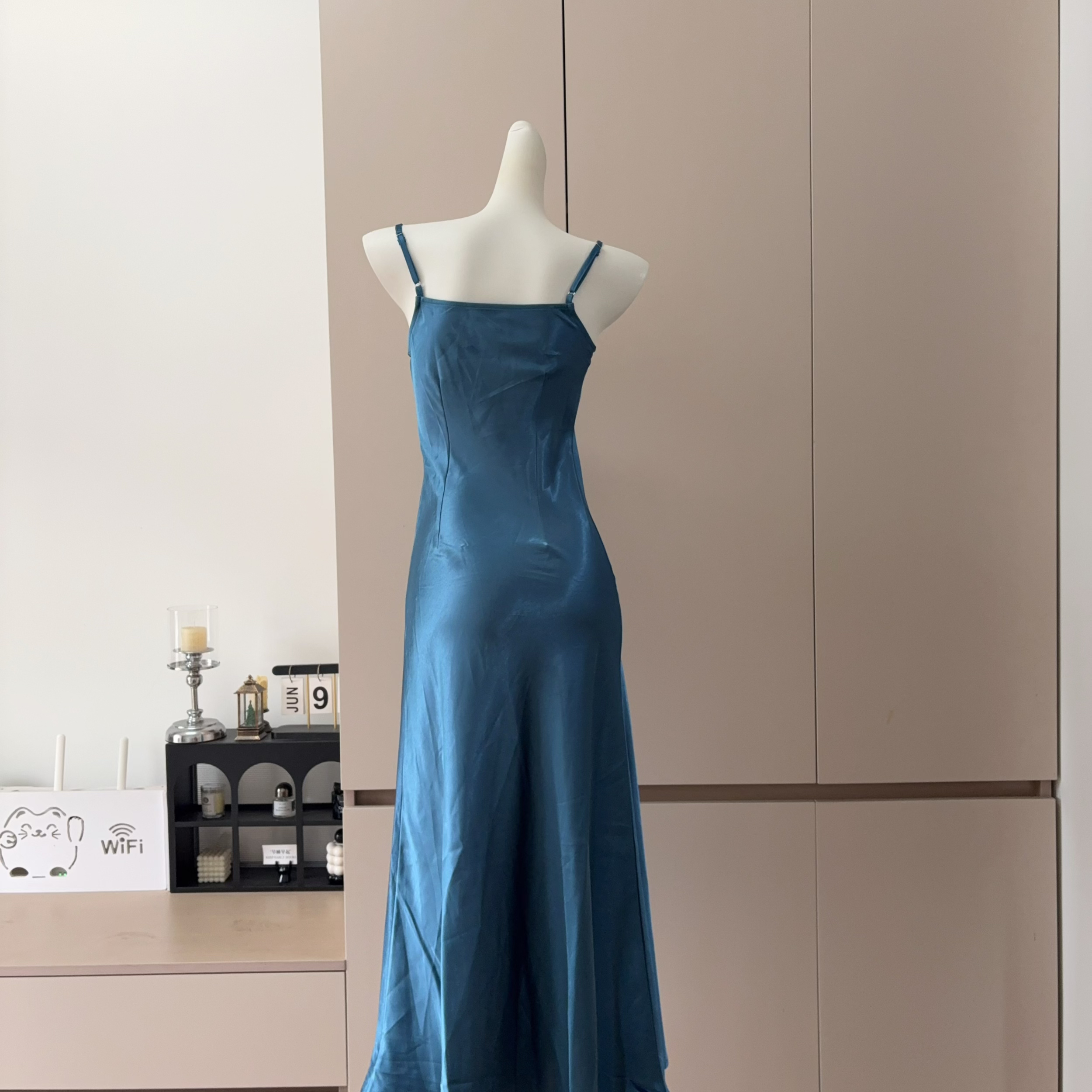 Royal Blue Green Black Satin Bodycon Maxi Dress with Spaghetti Straps - Image 5