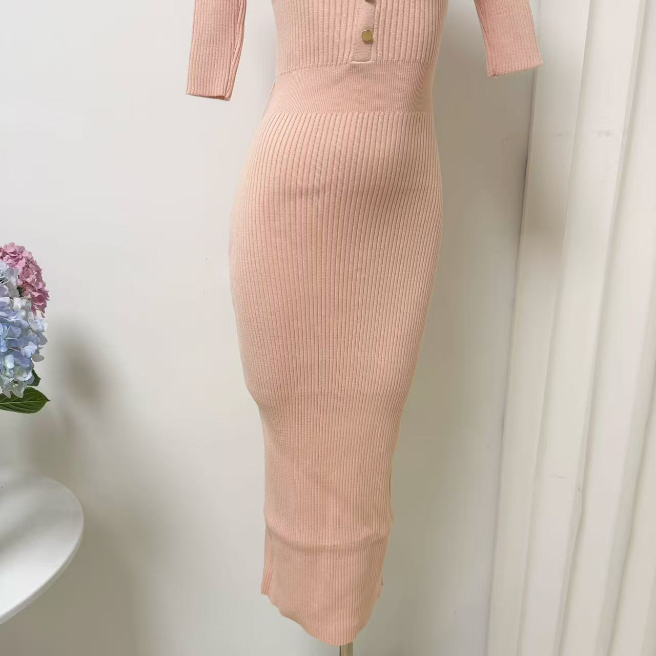 Elegant Slimming Knit Dress for Women Short Sleeve Commute Style - Image 4