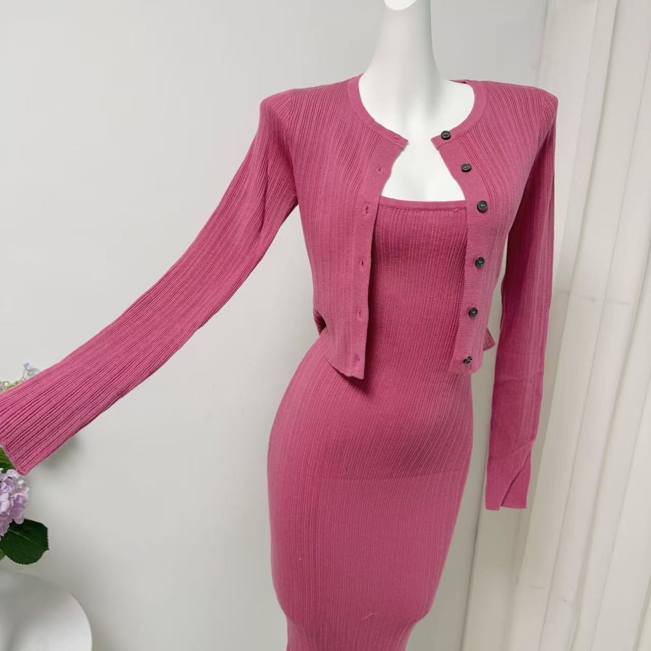 Cher Qiaoluola Berry Red Knit Cardigan and Cami Dress Two-Piece Set for Women Autumn Rose Pink - Image 3