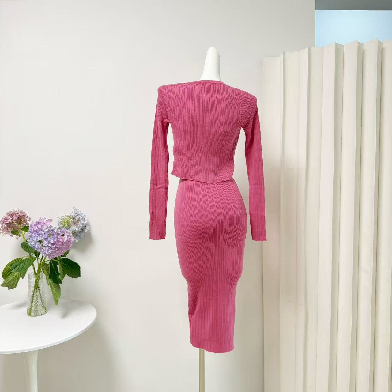 Cher Qiaoluola Berry Red Knit Cardigan and Cami Dress Two-Piece Set for Women Autumn Rose Pink - Image 5