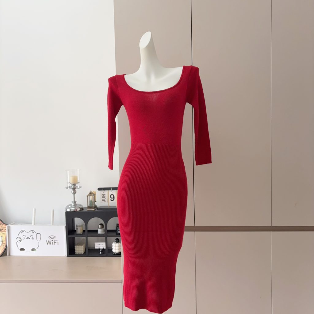 Women's Red Knit Dress with Wide Round Neck and 3/4 Sleeves
